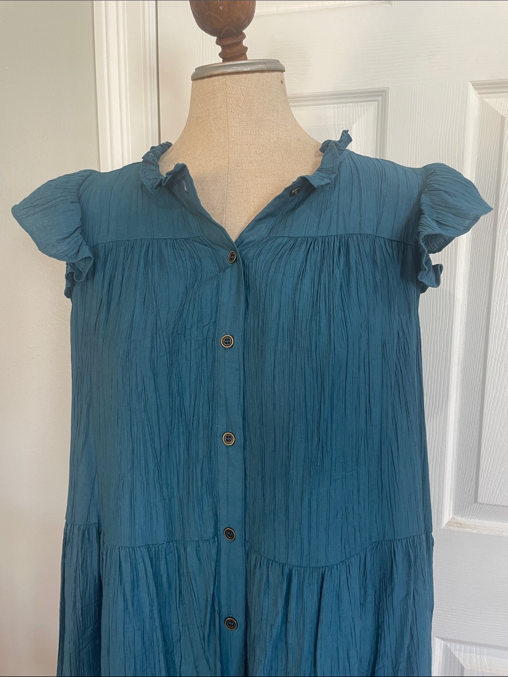 Moodie Teal Button-Front Tiered dress ruffles flutter sleeves women’s size M - Picture 2 of 14